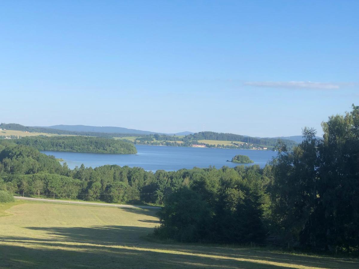 Retro Chatky Hurka Lipno Horní Planá 外观 照片