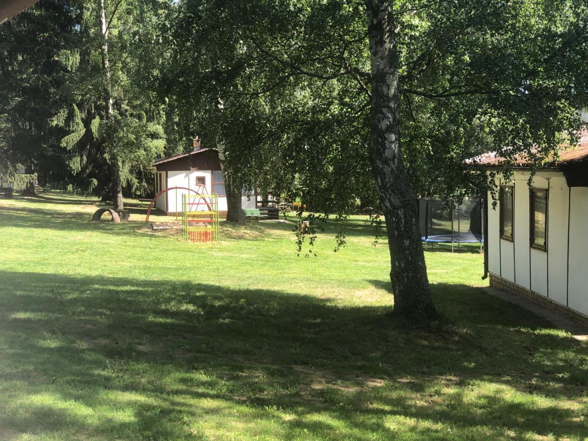 Retro Chatky Hurka Lipno Horní Planá 外观 照片