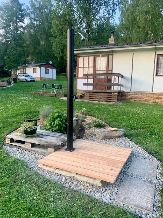 Retro Chatky Hurka Lipno Horní Planá 外观 照片