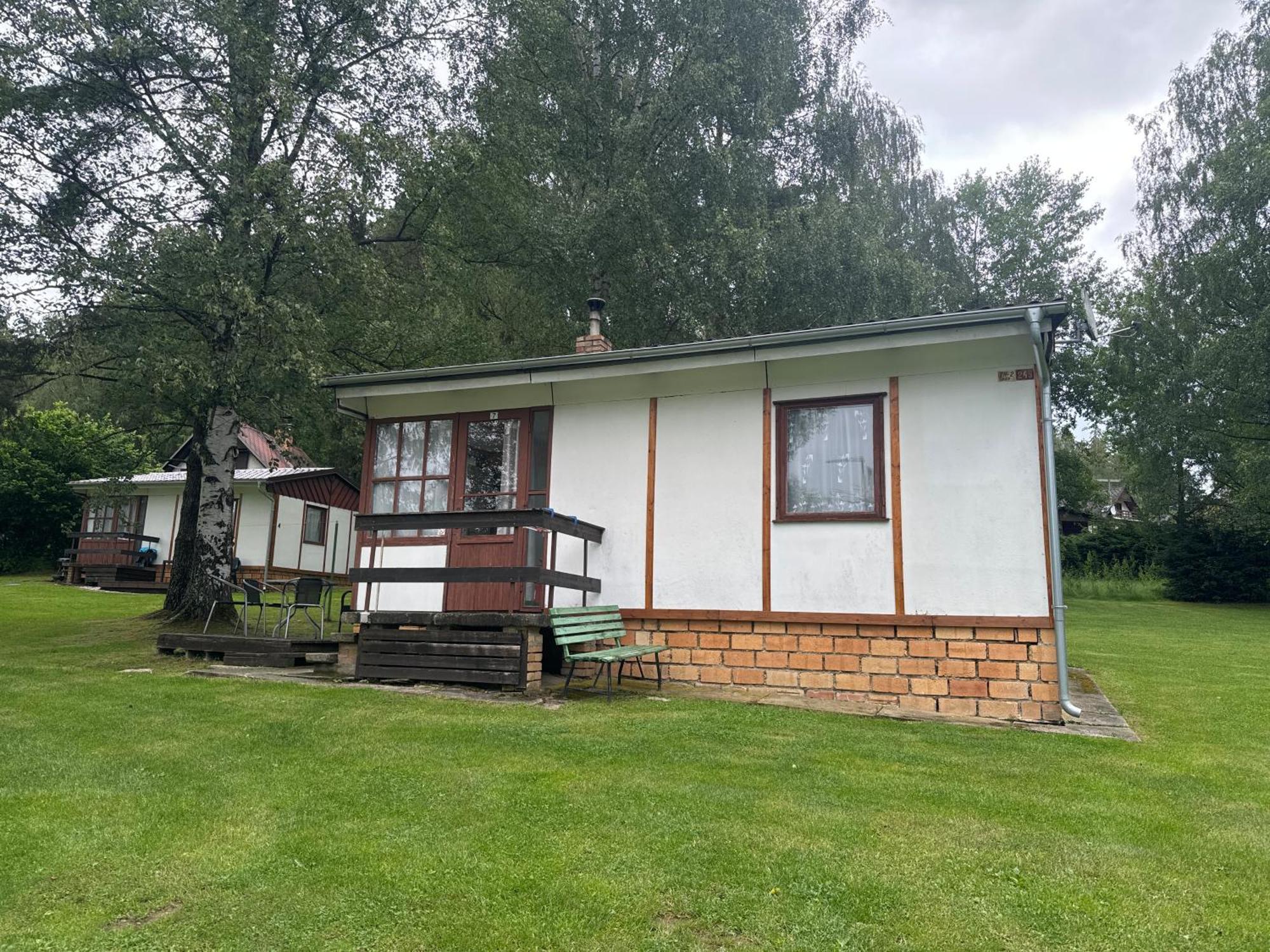 Retro Chatky Hurka Lipno Horní Planá 外观 照片