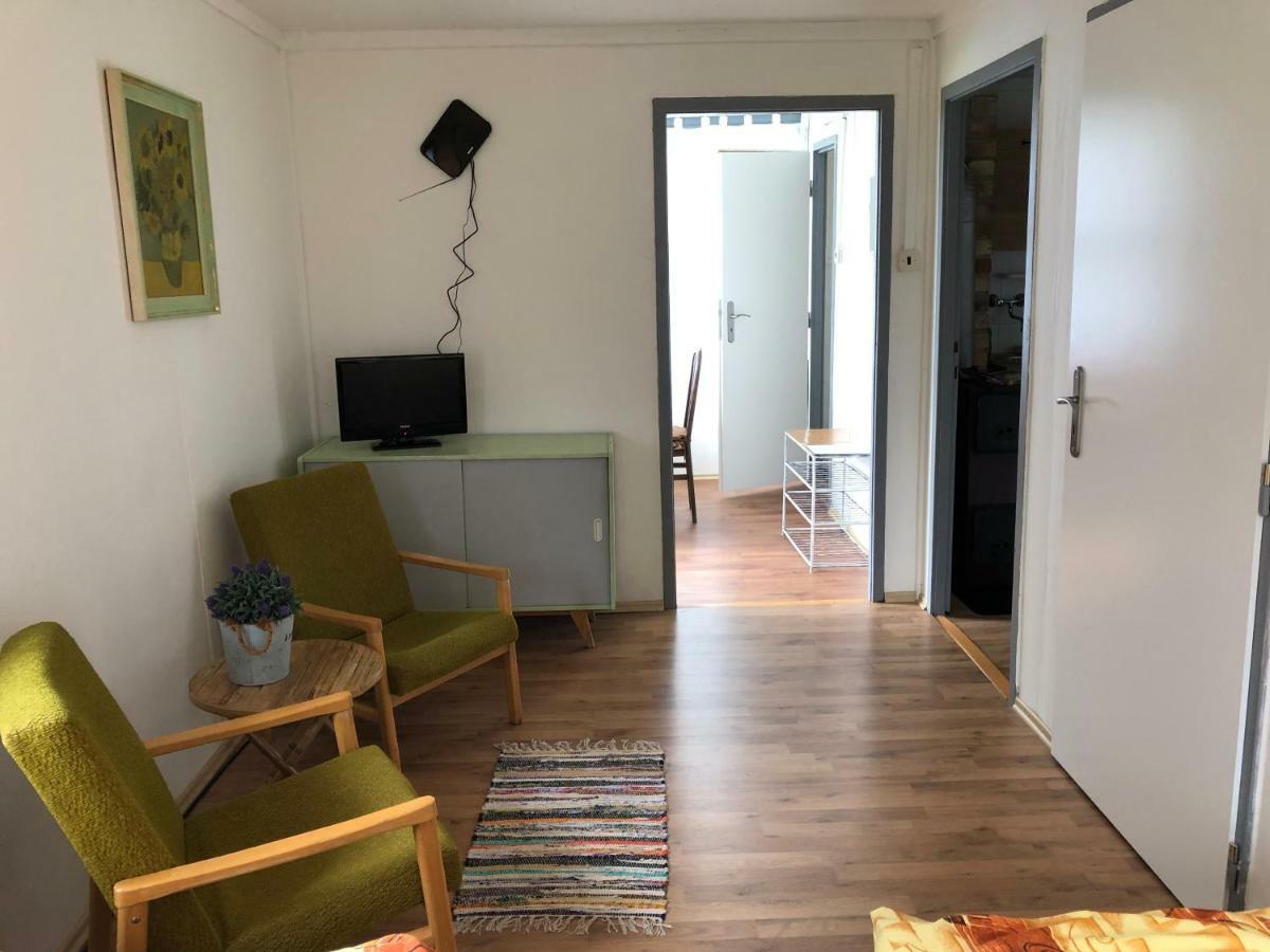 Retro Chatky Hurka Lipno Horní Planá 外观 照片